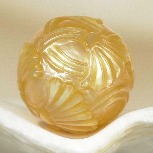 9.55 mm Carved South Sea Pearl Golden Round Maluku Indonesia undrilled 1.14g - Picture 3 of 7