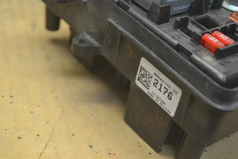 Chevrolet Cruze 2014 caja de fusibles conexión OEM 95442176 módulo 326-12c6 Foto 2 de 3