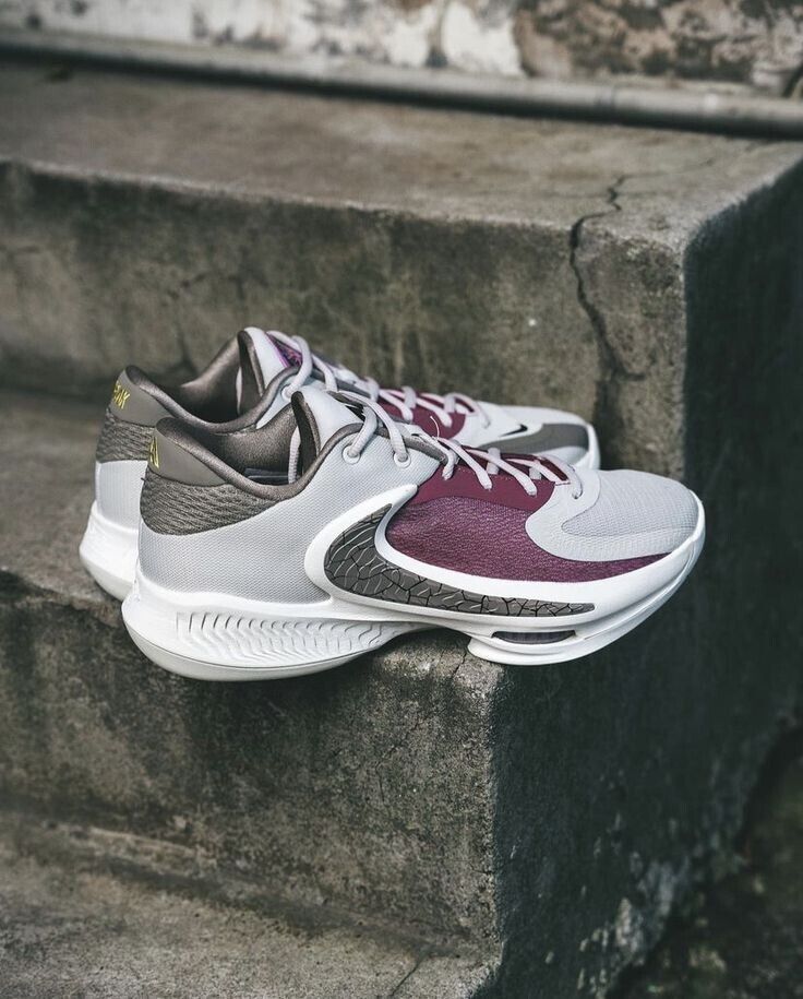 Nike Zoom Freak 4 DJ6149 002 Bone Fossil Sail Beet GOLD Men Nike Zoom Freak 4 DJ6149 002 Bone Fossil Sail Beet GOLD Men