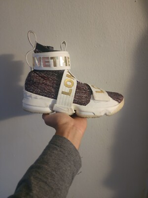 SAME DAY SHIPPING Kith X LeBron Lifestyle 15 ‘Stained Glass’ AO1068 900  LBJ23