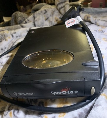 Syquest Sparq 1.0GB Removable Cartridge Hard Drive w/chord Untested