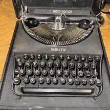 Remington REMETTE Portable Typewriter Black CR30276 Vintage with Case thumbnail