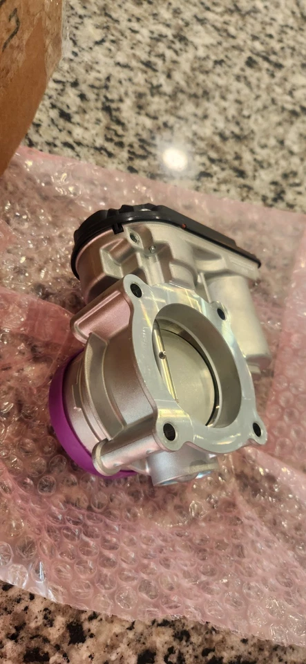 Cuerpo del acelerador TechSmart S20067 inyección de combustible Ford Escape Fusion C-max MKZ Milan Foto 3 de 4