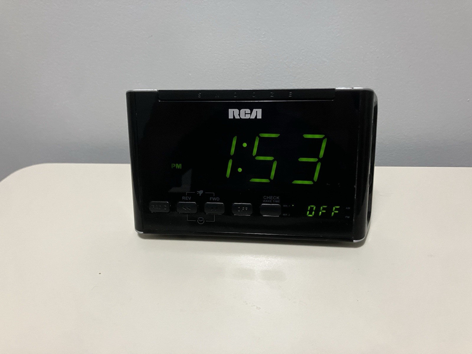 RCA Digital Clock Radio RC40-A AM/FM with CD Player Alarm Snooze