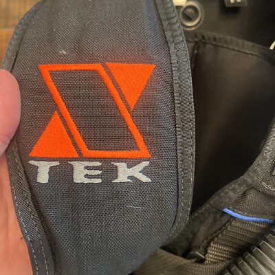 SCUBAPRO S X TEK BCD And Donut Wing with Air 2 In Excellent SCUBAPRO S X TEK BCD And Donut Wing with Air 2 In Excellent