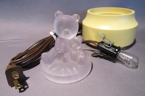 Hallmark 1980 Little Gallery Frosted Crystal Teddy Bear Nightlight - Mint w/Box - Picture 8 of 8