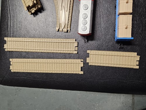 Mattel Hot Wheels 1983 Take-Along-Train Railroad Santa Fe & Track (Not Complete) - Picture 12 of 18
