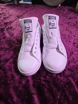 white Adidas Stan Smith sneakers. Size 9
