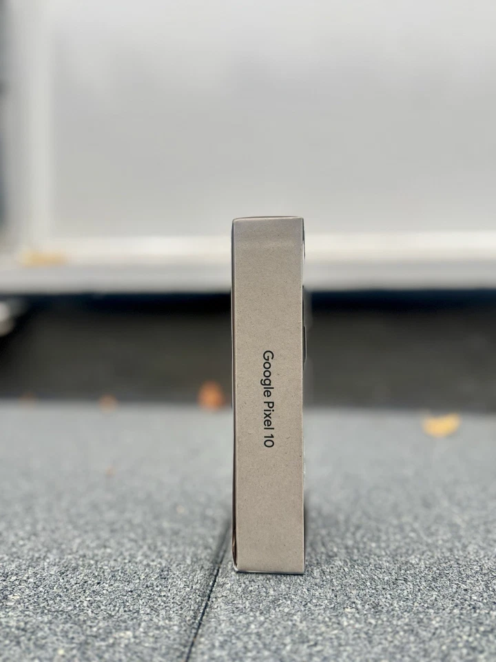 Google Pixel 10 Obsidian 128 GB (unlocked). - Image 2 of 4