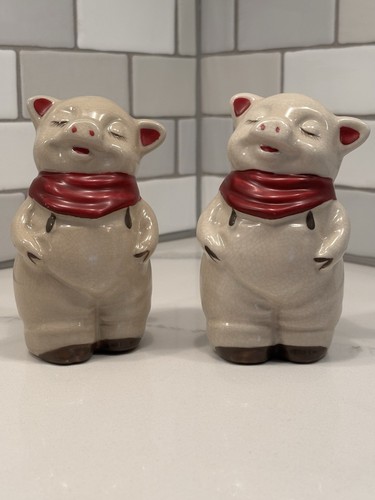 Vtg Pair Shawnee Pottery Smiley Pig Sale & Pepper Shakers Red Scarf 5” Tall - Picture 1 of 8
