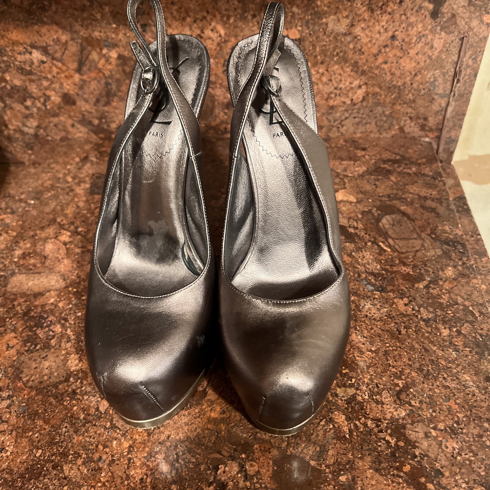 YSL Yves Saint Laurent Tribtoo décolleté in pelle tacco 38 5