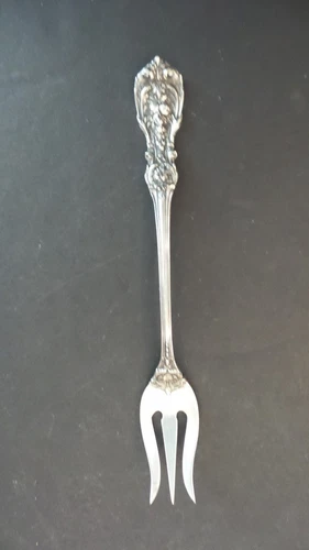 PAIR REED & BARTON STERLING SILVER "FRANCIS I" OYSTER FORKS, OLD MARK, 50 grams