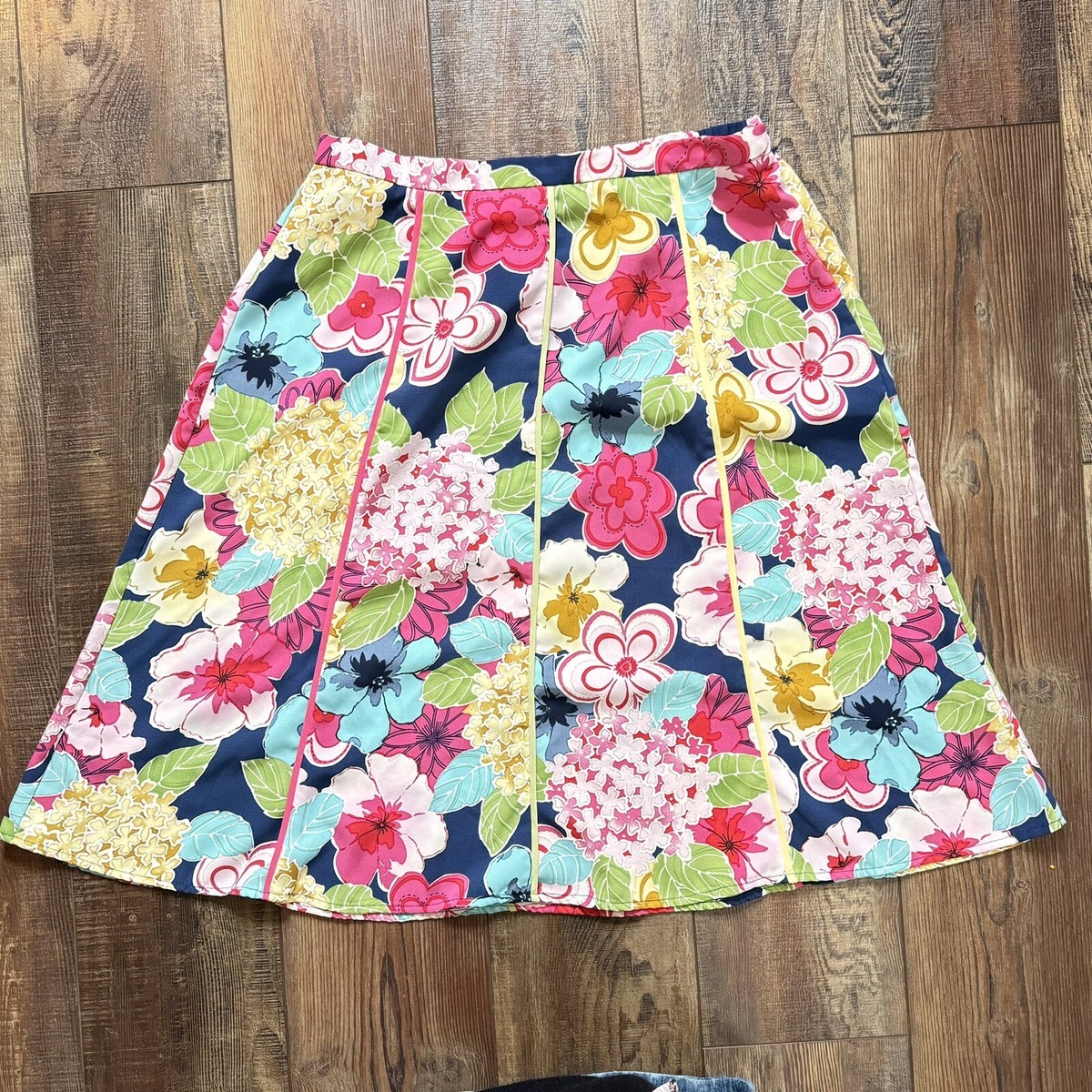 Size 16 A-Line Knee Length Skirt Vibrant Floral Bright