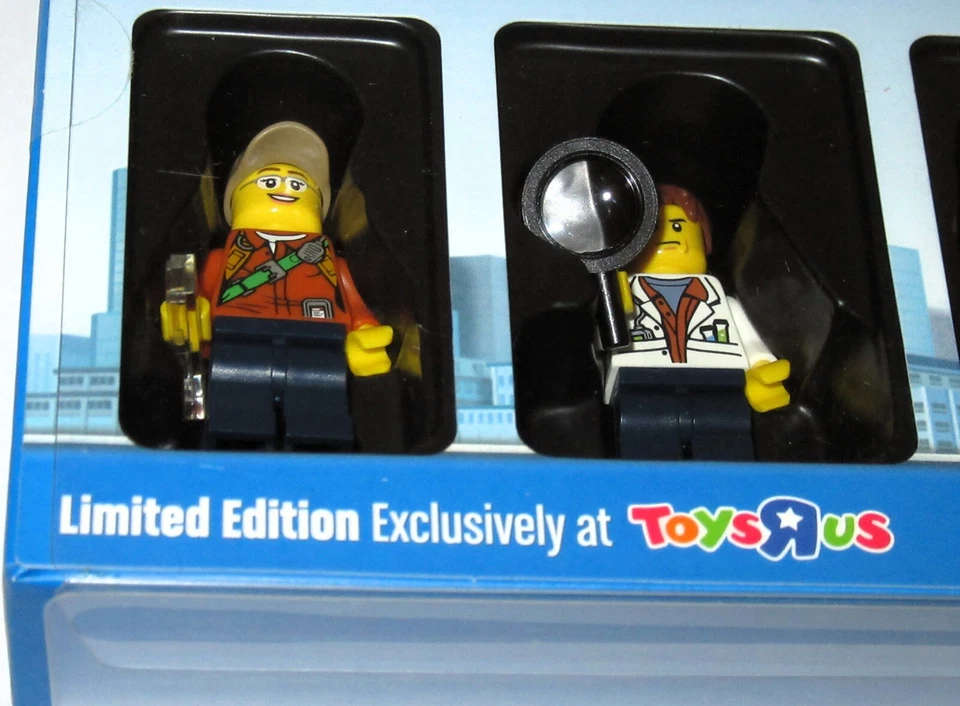 Lego 5004940 & 5004941 MiniFigure Set Toys R Us LIMITED EDITION ~ NEW Sealed - Image 3 of 4