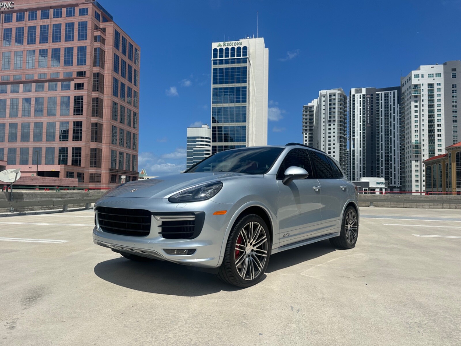2016 Porsche Cayenne GTS
