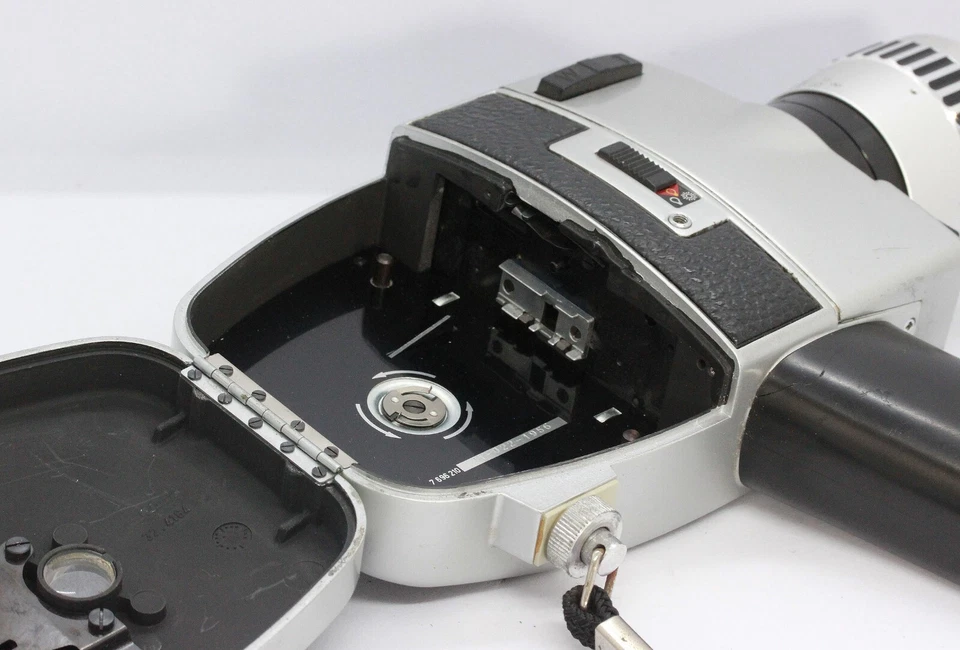 Bauer C2 A super  Bauer Vario 7,5-60mm 1:1,8 Super 8 Videokamera - Bild 4 von 4