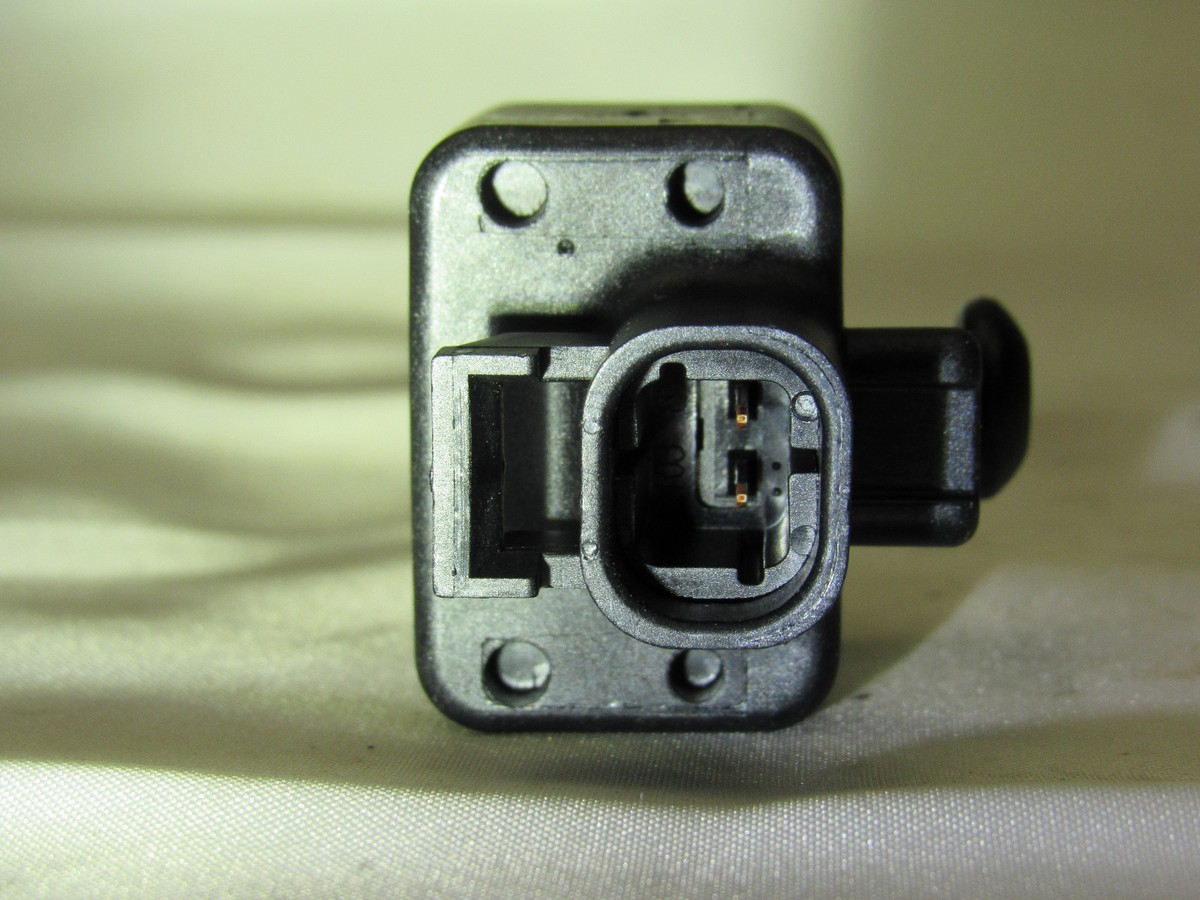 DELPHI 25745936 GM OEM FRONT SENSOR 1998-05 DEVILLE SEVILLE