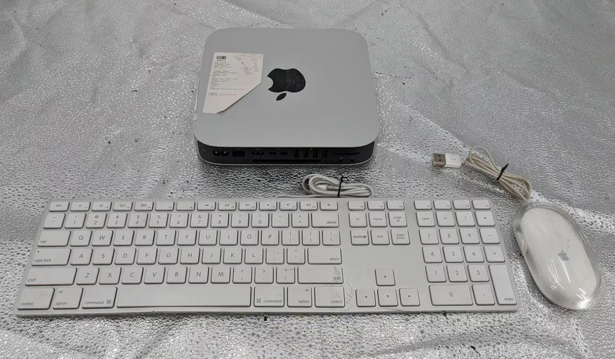 Apple Mac Mini (Late 2014) 3.0GHz Intel Core i7 4th GEN. 16GB RAM 128GB SSD