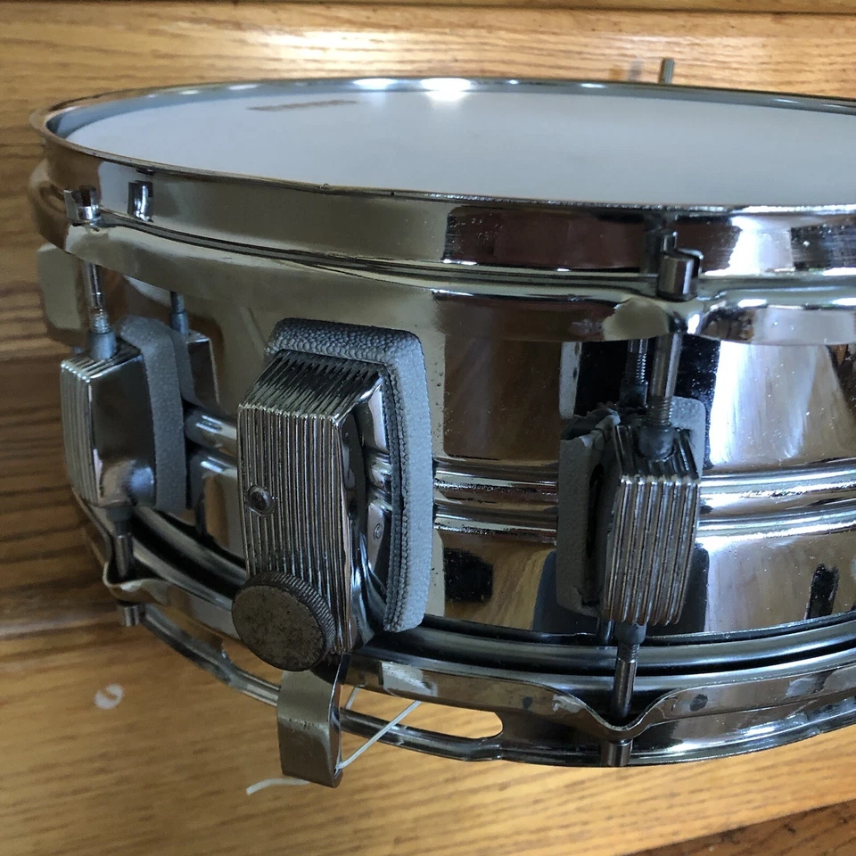 Tambor Trixon Vintage 5”/14” caja desechable no se queda encendido. Foto 4 de 4