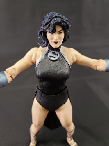 McFarlane DC Multiverse Crime Syndicate Superwoman 7" Actionfigur lose Starro - Bild 3 von 11