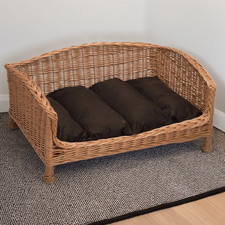Raised Wicker Pet Bed Settee
