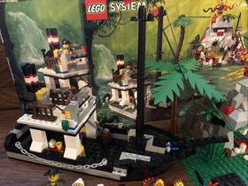 LEGO Western: Rapid River Village (5976) Complete With Box And Manual