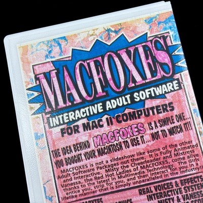 1992 Black Dog Software MACFOXES Mac II Macintosh Game Software