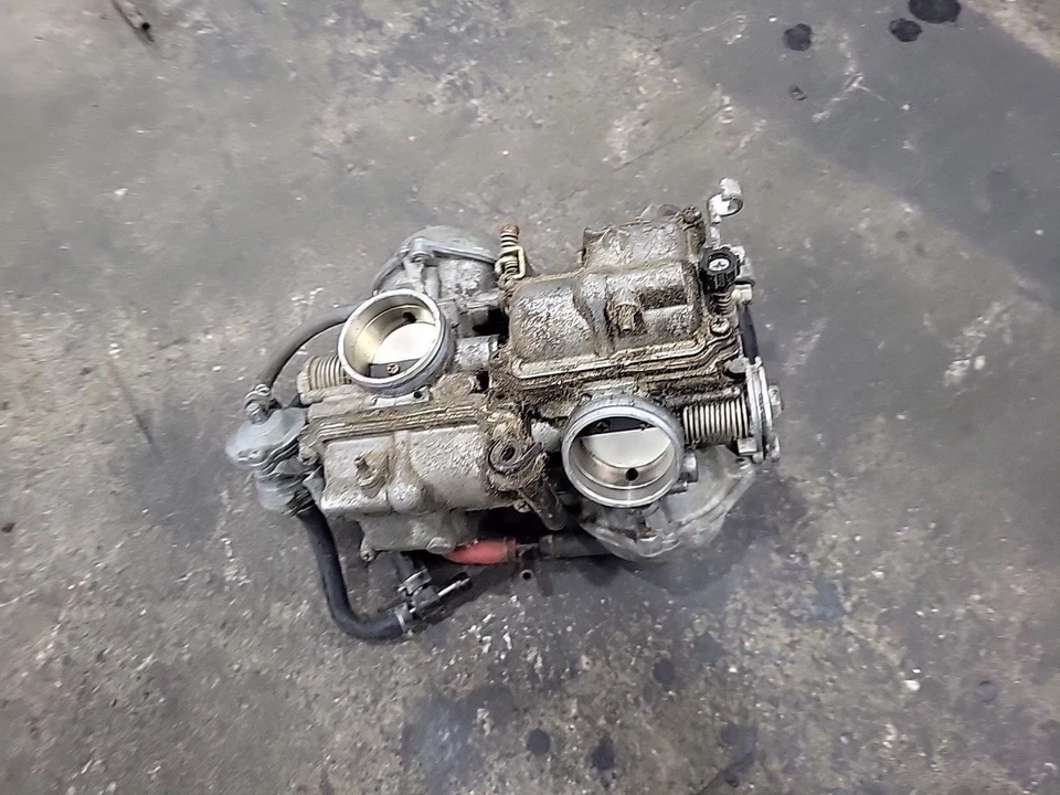 Honda VT1100 SHADOW 1100 1985 1986 CARBURADORES CARBURADOR  Foto 3 de 4