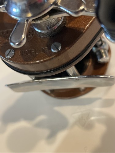 Vintage Pflueger Supreme No. 610B Model DF Brown Bait Casting Reel USA - Imagen 5 de 16