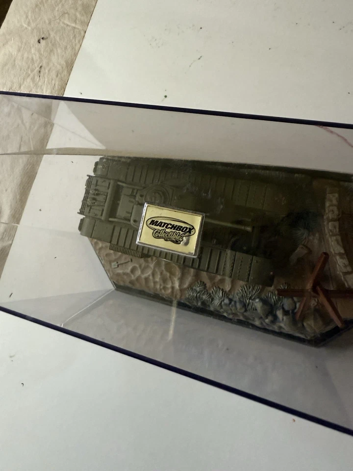 2001 Matchbox Collectibles Beach Assault Normandy 1944 Churchill MK-7 Tank - Imagem 4 de 4