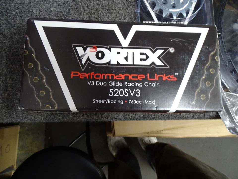 Vortex CK2257 Sprocket Chain Kit STL/ALU 14/37T BLK SX3 520-108L Honda CBR300R - Image 4 of 4