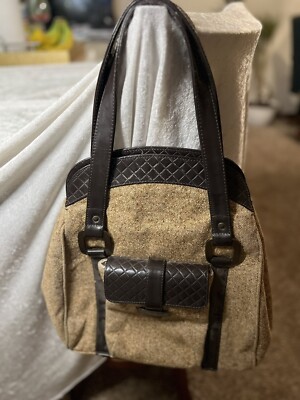 Beautiful WW Worth made in Italy Beige wool Brown patent leather