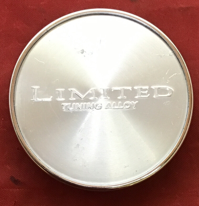 ONE USED LIMITED TUNING ALLOY CHROME CENTERCAP YQ-CAPl 11004