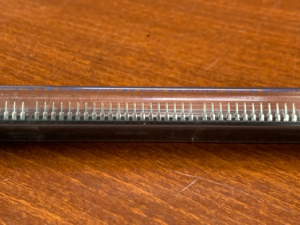 CANTIDAD-1 Microcontrolador Intel IC 8 bits 12,5 MHz 2 KB (2K x 8) ROM 40-DIP P8042AH Foto 3 de 4