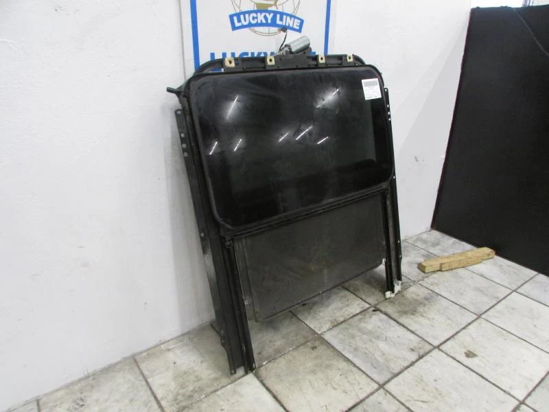 CRISTAL TECHO PARA 99 00 01 02 03 04 05 06 JETTA EXCEPTO GLI Foto 3 de 4