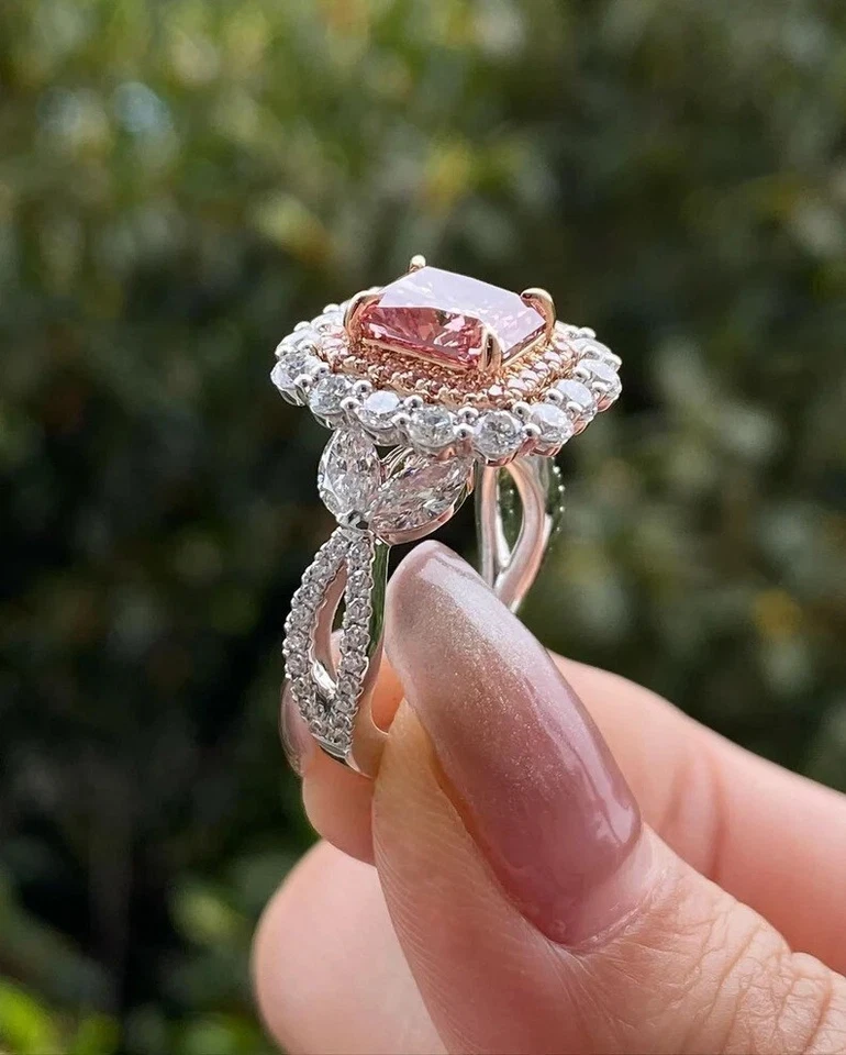 Обручальное кольцо в стиле двойного ореола с розовым турмалином и белым сапфиром созданное в лаборатории - Изображение 4 из 4