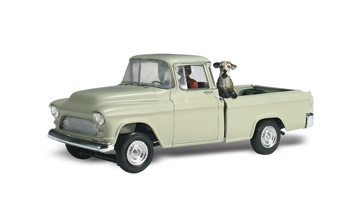 Woodland Scenics Scale H0 / HO Pickup with Hall & Duke Figures Included AS5521