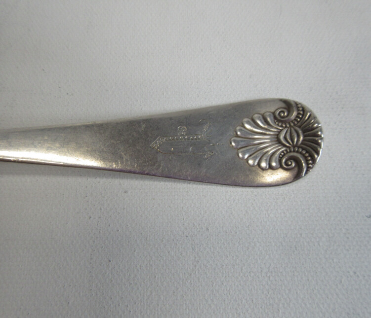 Towle.MFG.Co Pat.1889 12 oz. Silver Plate Serving Spoon Shell II ...