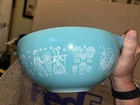 Vintage Pyrex Amish Butterprint Cinderella Bowl 4qt#444 White On Turquoise. MINT