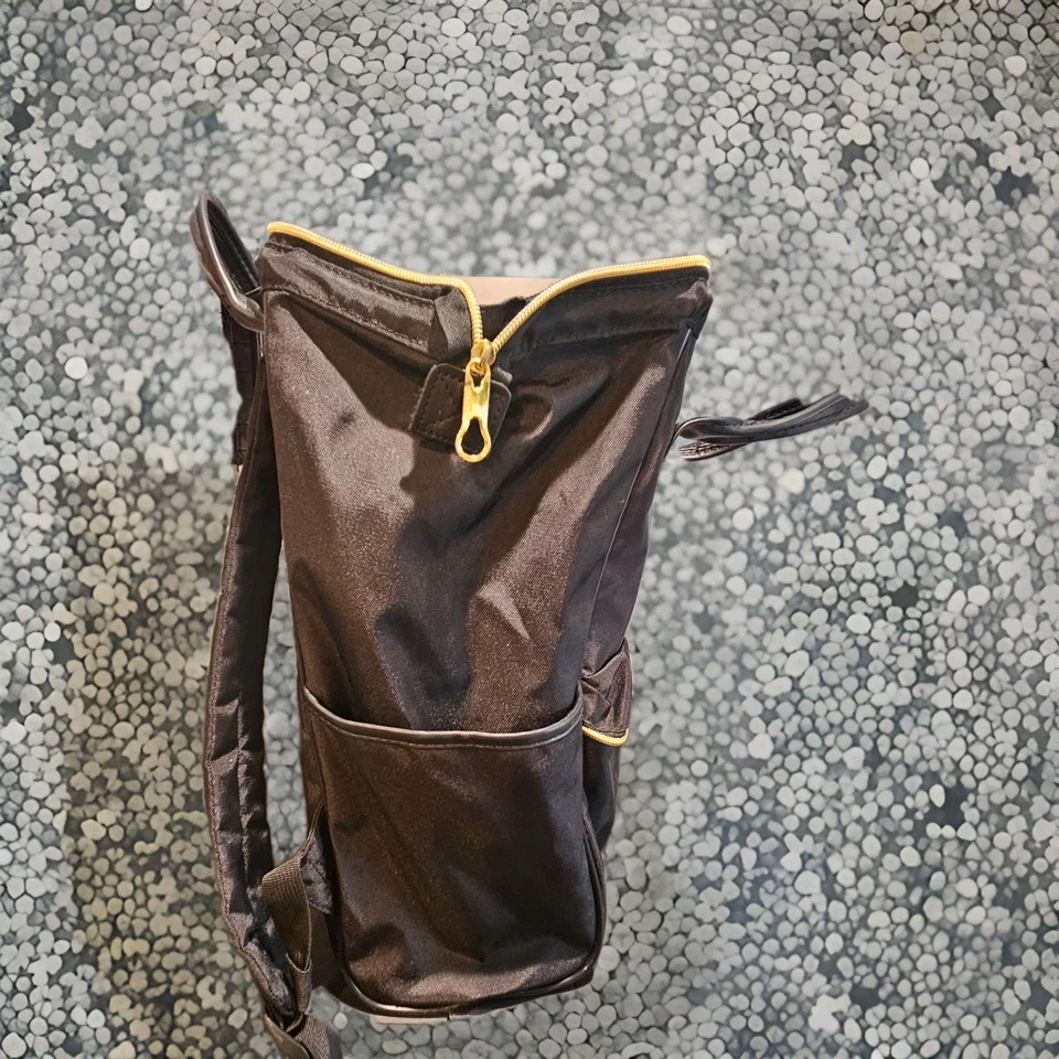 "Mochila para portátil Kroser negra y dorada con puerto de carga USB para portátil de 15,6"" nueva" Foto 2 de 4