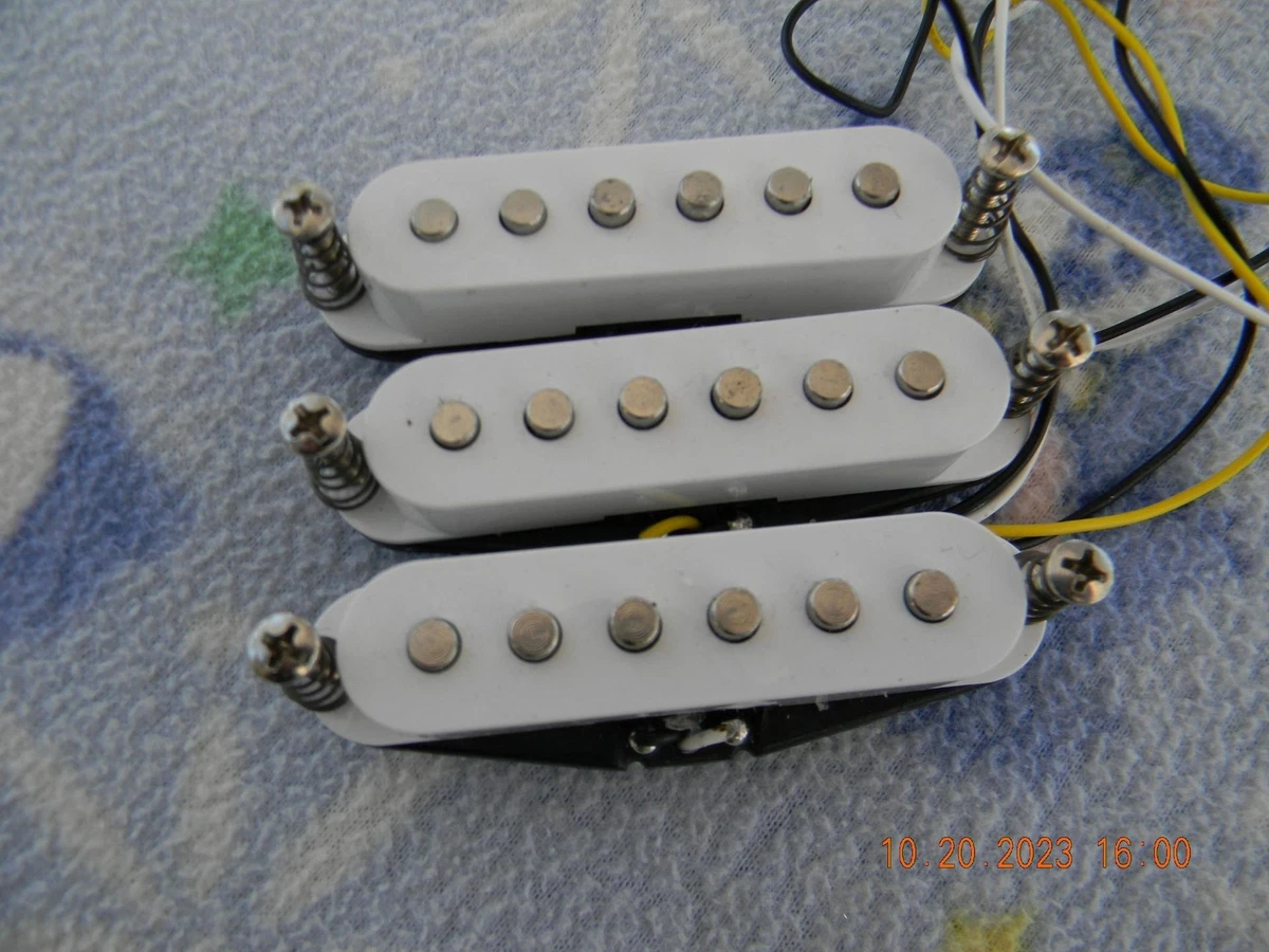Squier on sale bullet pickups