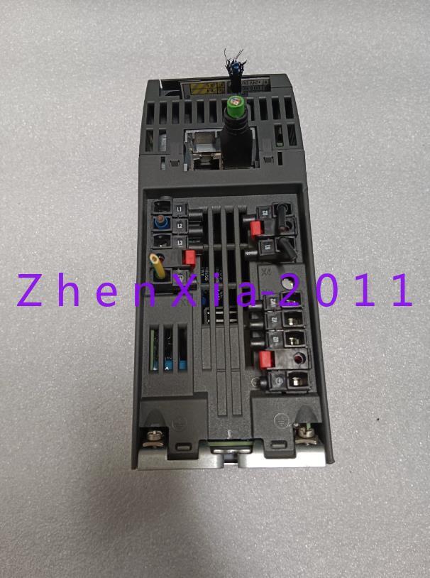 Siemens 6SL3210-1KE13-2UF2 Sinamics G120C Convertitore Di Frequenza - NUOVO