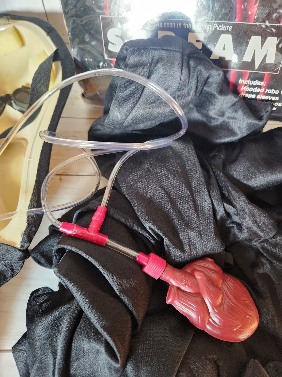 1997 Fun World "Scream" Bleeding Ghost Face Costu… - image 10