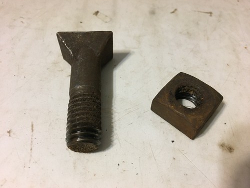 990048R91 - A New Original Bolt (1/2 X 2") For A McCormick-Deering Equipment - Picture 3 of 3