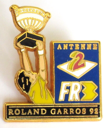 Pin's Roland Garros 92 Tecnifibre Signé Arthus Bertrand Paris - Vintage RARE (2/6)