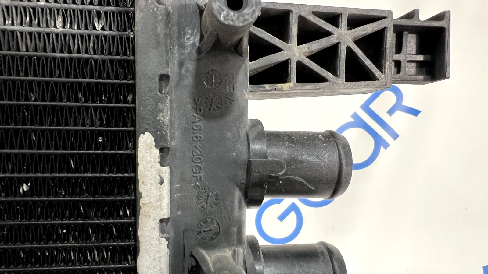 Maserati Quattroporte 3.0L ENGINE COOLING COOLANT AUXILIARY RADIATOR OEM 14 - 20