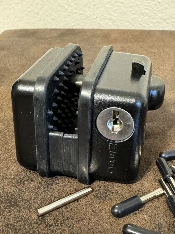 Pro-Lok Gunlok Trigger Lock Gun Lock Child Gun Safety - EXCELLENT With 2 Keys - Image 2 of 3