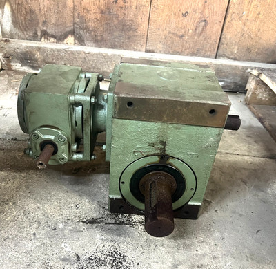 MANIFOLD-LENZE PLANETARY GEAR MOTOR, RTU.325-6/6/270