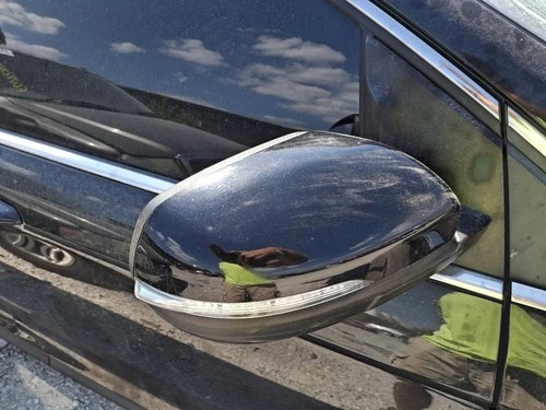 Used Right Door Mirror fits: 2015 Ford Edge Power body color cap approach lamps
