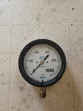 Część #9834074. WIKA 1000 funtów. Ciśnieniomierz 1/2" NPT LM.   ILOŚĆ DOSTĘPNA 10